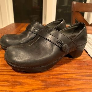 Dansko clogs all leather size 39 excellent condition